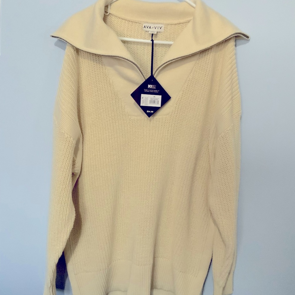 NWT/SWEATER